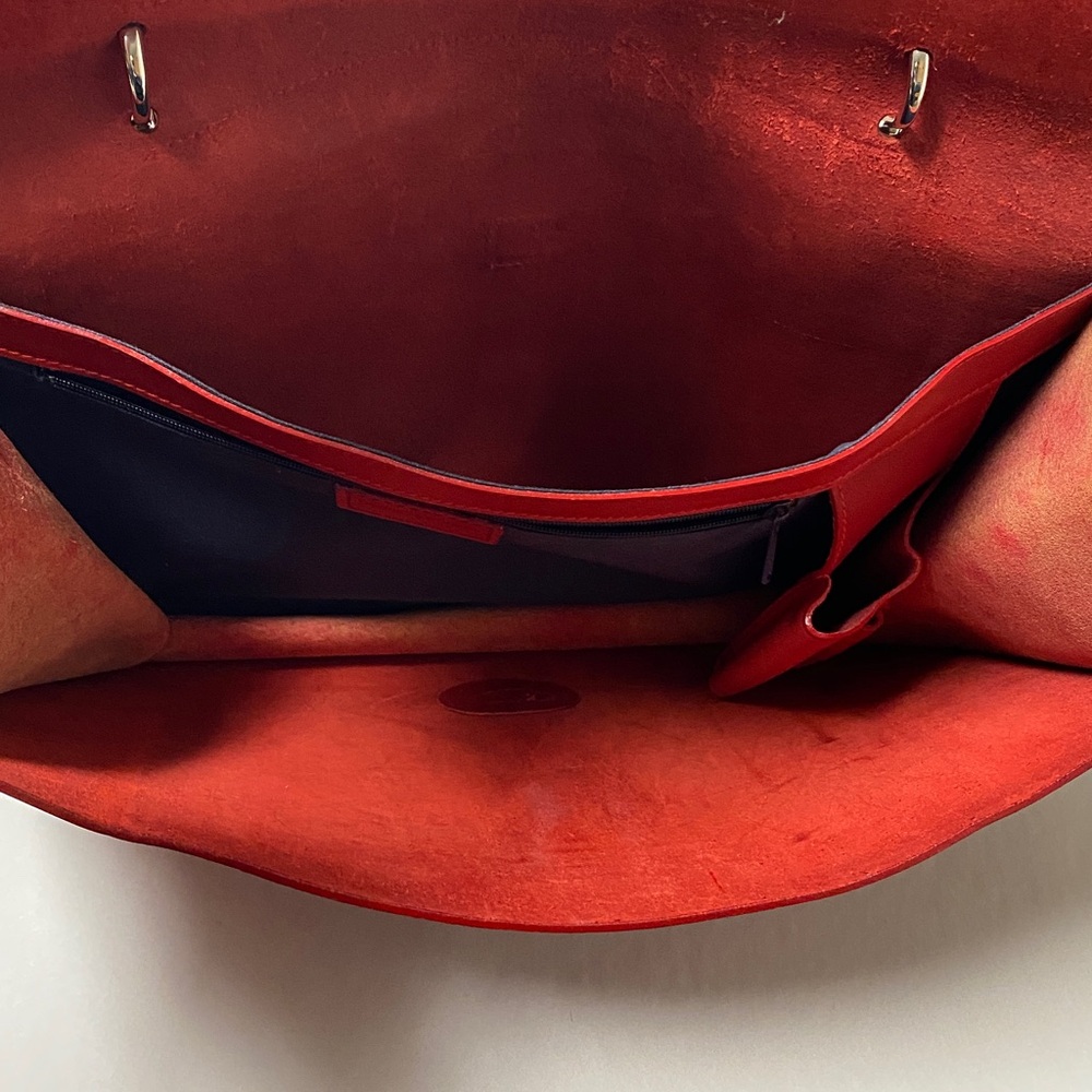 NWOT Dooney & Bourke ALTO RED Leather Messenger 15” x 10” x 4” Made in Italy🇮🇹 - Picture 11 of 16
